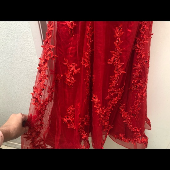 Mermaid evening red dress. Beads & appliqués. Vestido de fiesta de noche. - Picture 10 of 11